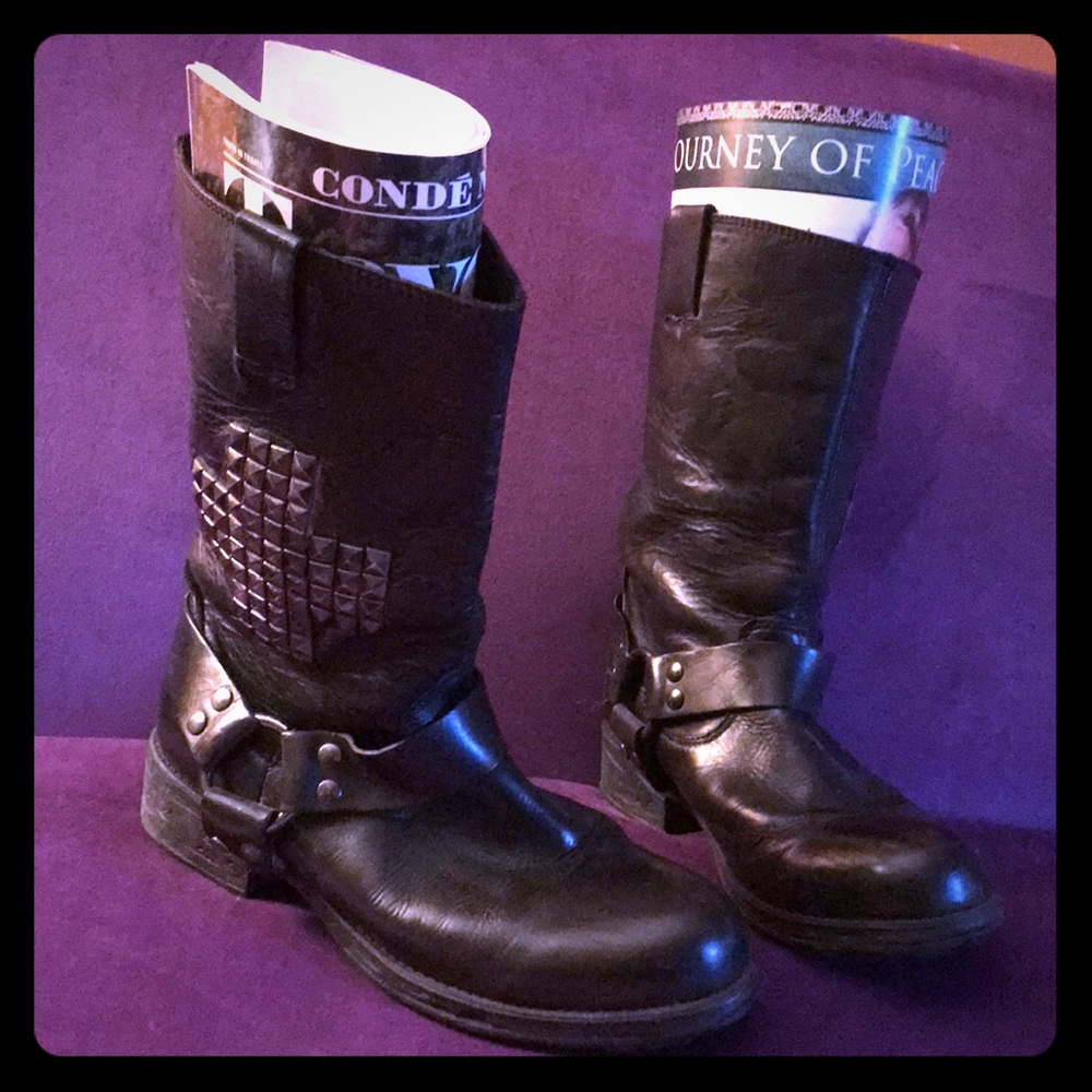 CULT Leather Moto Booties w/Cross